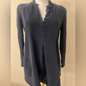 Top - padded shoulder